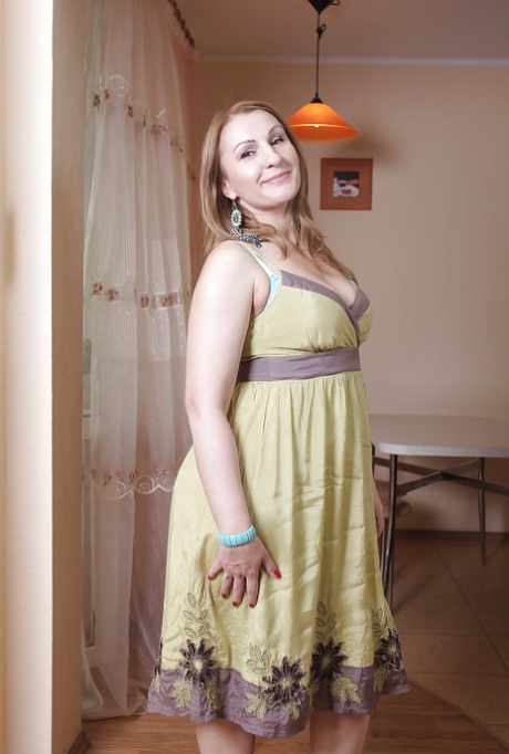 Dana Karnevali star nudes image