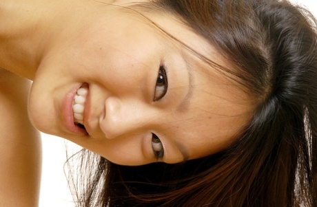 volto asiatico xxx erotico immagine