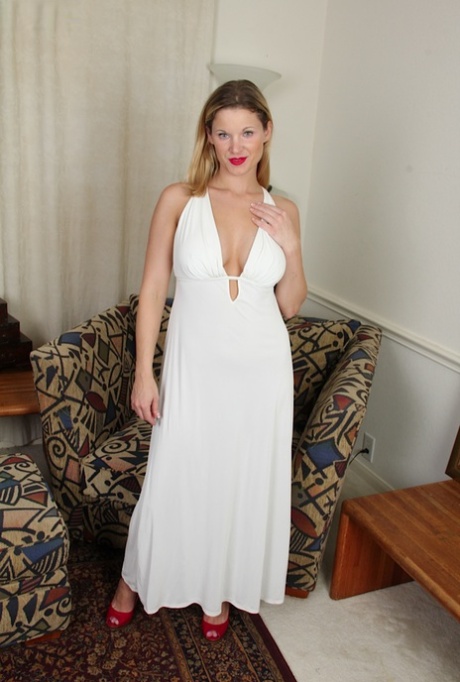 Avery Johannson hd star pics