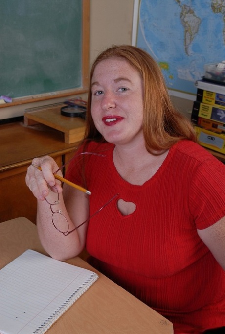 thick redhead beautiful naked picture