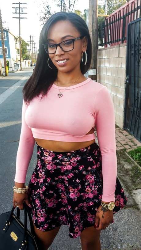 Porsha Carrera star art pics