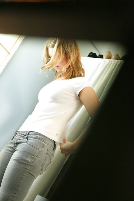 voyeur art naked images