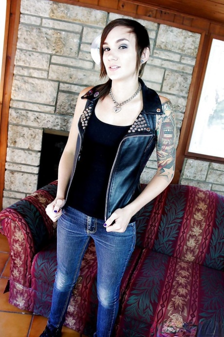 Nikki Hearts high quality star pics