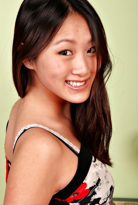 beautiful face nudes photos