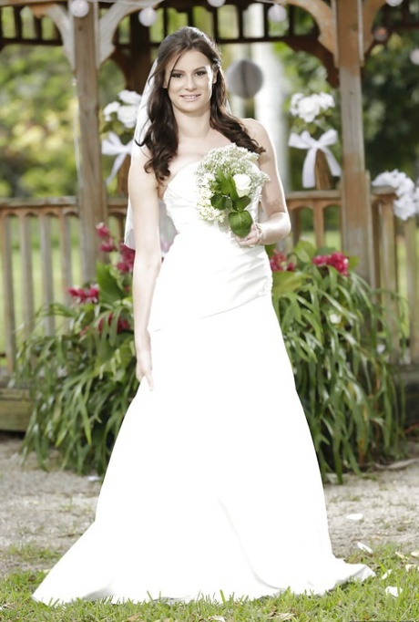 Kymberlee Anne hd model pictures
