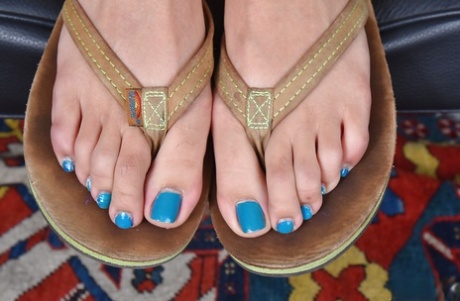 big feet beautiful nude images