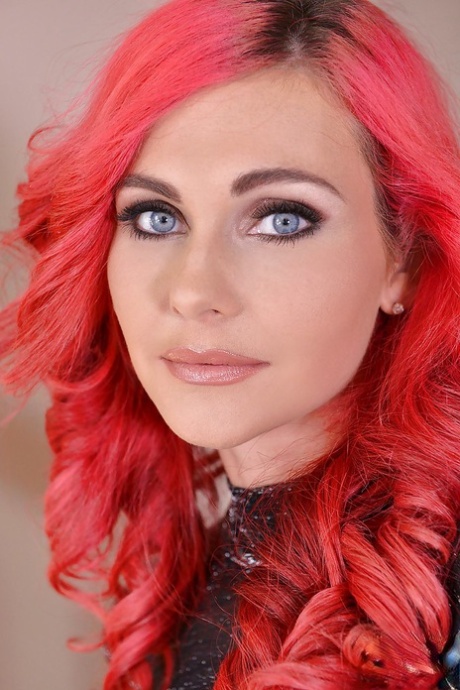 Roxi Keogh sexy model images