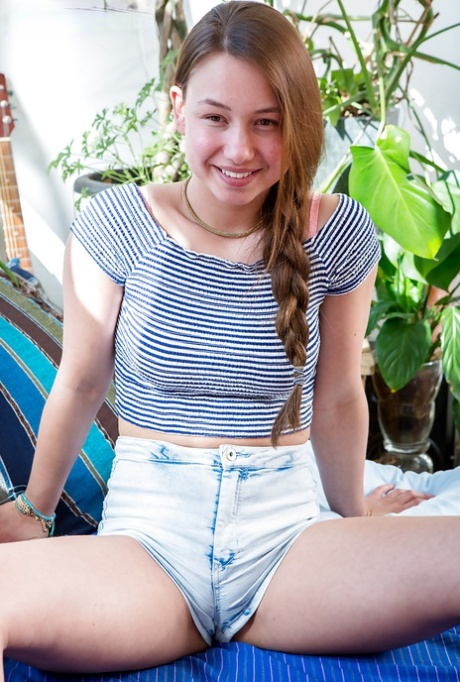 Lana Ess xxx actress archive