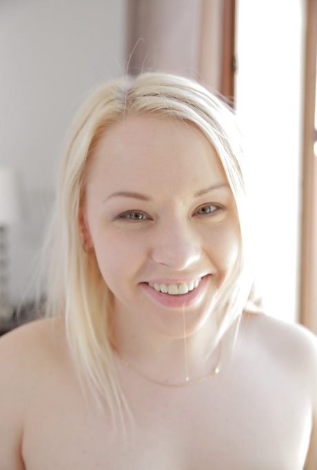 pale blonde hd images