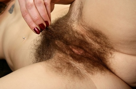 hairy spreading sexy nude photo