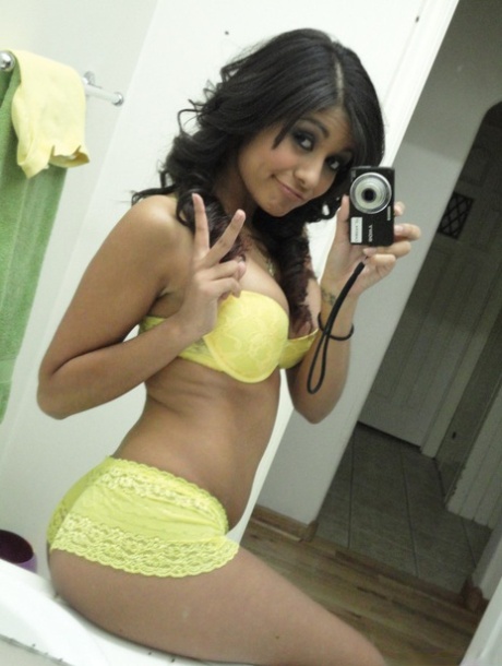 Ruby Rayes star pretty galleries