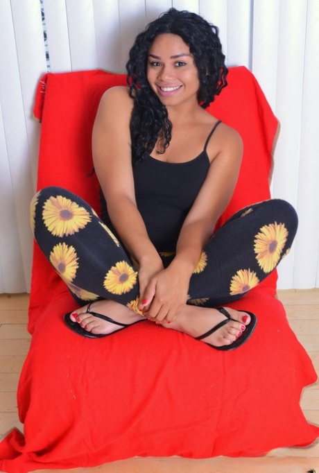 ebony feet pretty photo