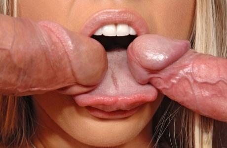 close up blowjob free pic