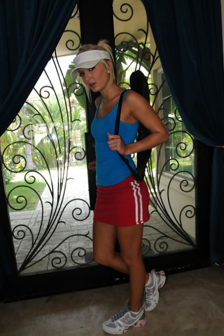 Taylor Tilden exclusive actress img