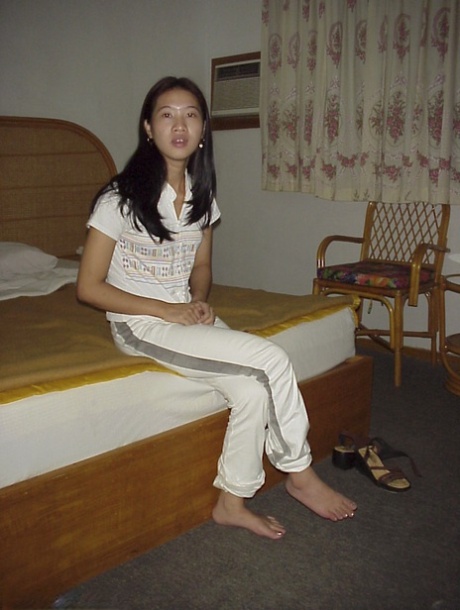 brunetka bdsm volný, uvolnit img