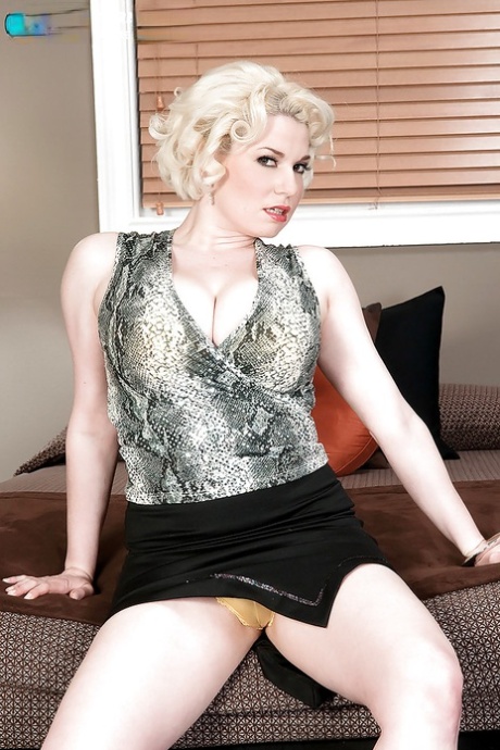 Goldie Ray best pornstar image
