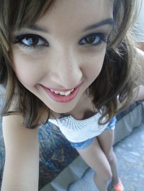 10代の自撮り セクシーxxx 写真
