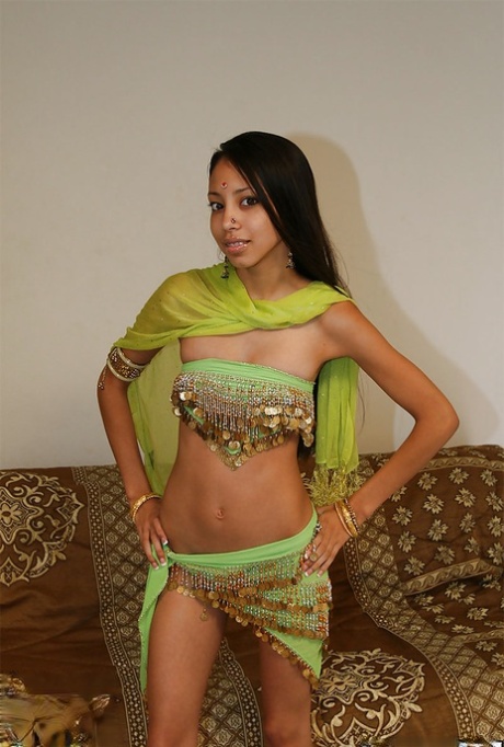 Alexis Love model adult img