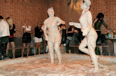 worstelen xxx kunst afbeeldingen