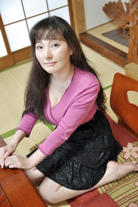 japanese milf free sex pics