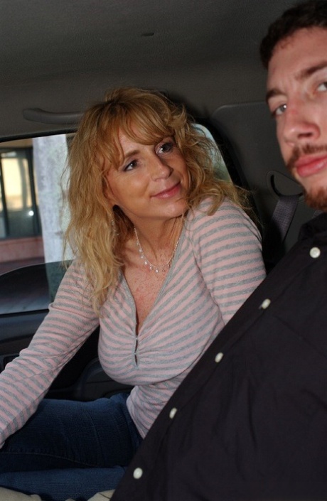 large breasts hd pics