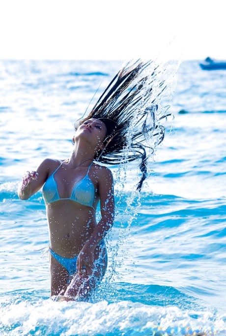 bikini free galleries