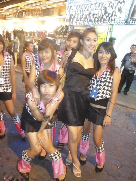 Ladyboy Yoyo pretty actress photo