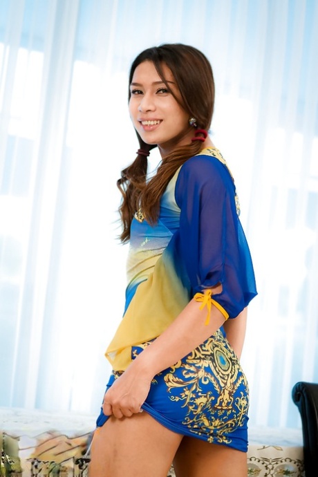 Ladyboy Apple xxx actress pics