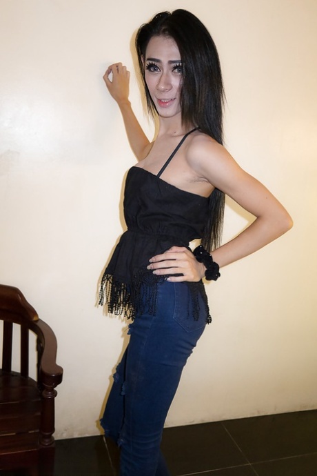 Ladyboy Ally art model galleries