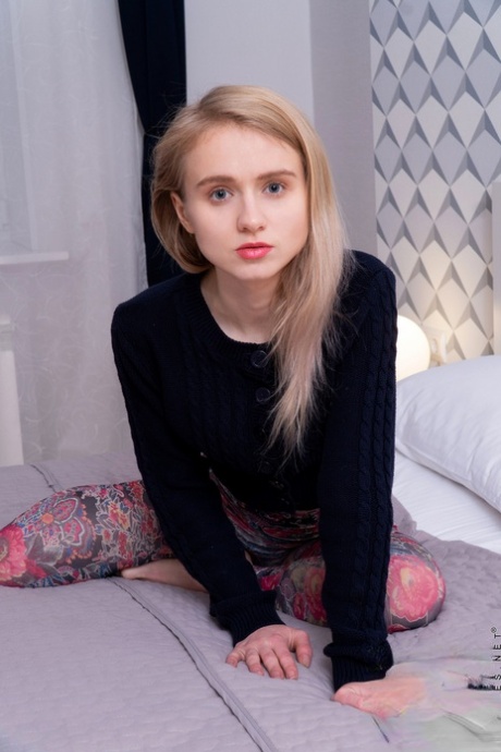 Light Fairy xxx model galleries