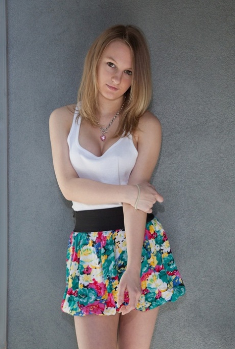 Wild Cat beautiful actress photos