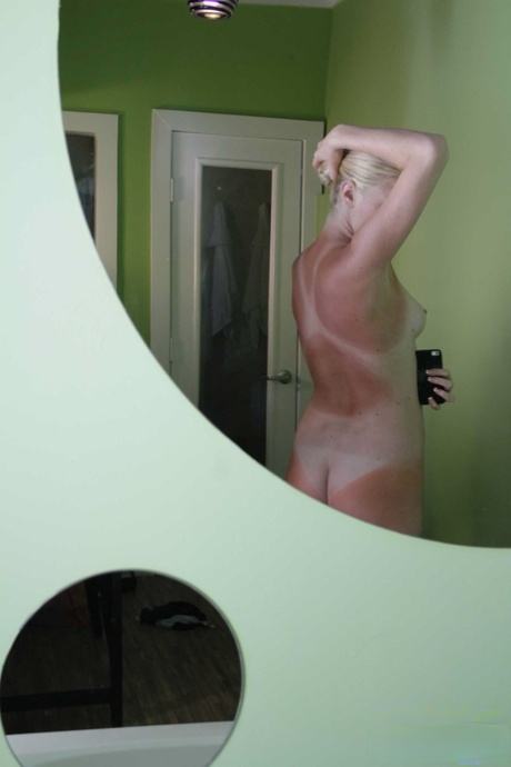 bent over selfie beautiful xxx pics