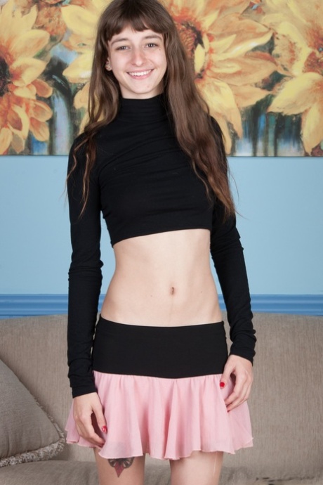 Willow Hayes hot actress picture