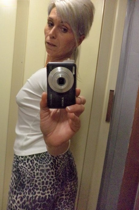 selfie de una milf caliente archivo