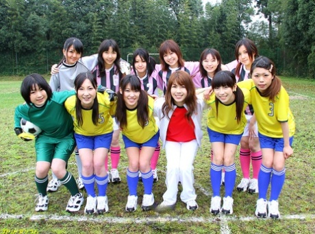 japanese teen porn photos