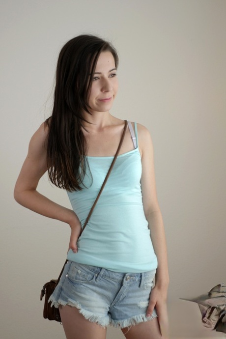 brunette tiener kunst pornografisch foto's