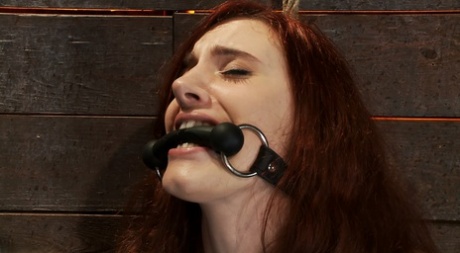 Iona Grace naked pornstar photos