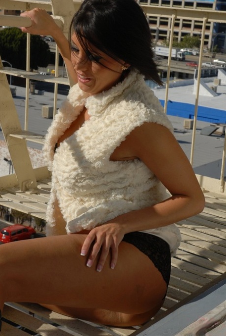 Yurizan Beltran beautiful actress pic
