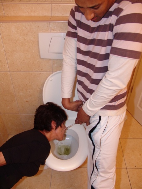 pisse mature haute qualité sympa des photos