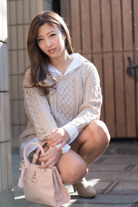 Emiri Momota pornstar best pictures