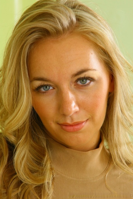 Hayley Marie Coppin adult star photo