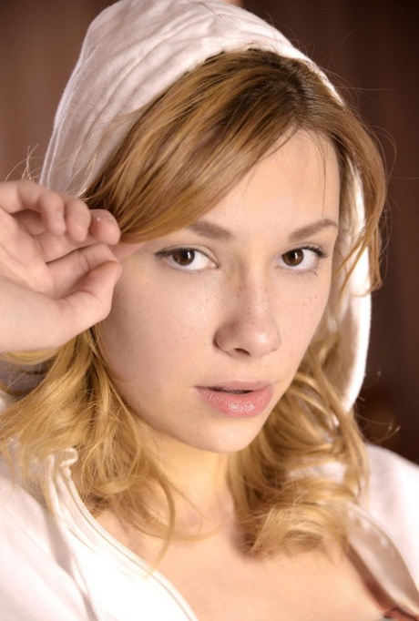 Karina Derizans star beautiful images