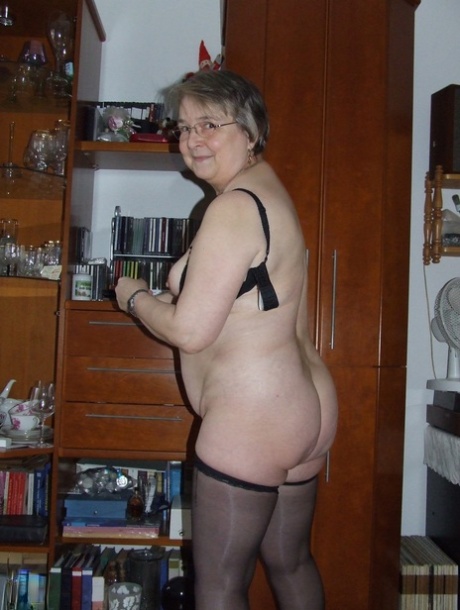 bbw glasses sexy nudes pic