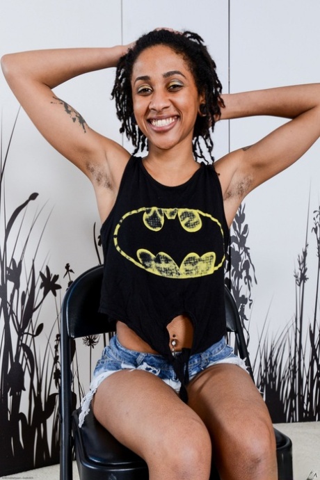 Indie Cass model art galleries