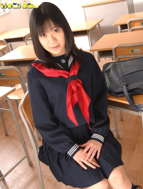japansk skolejente eksklusiv porno bilder