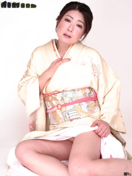 mogen asiatisk milf hetast bäst foto