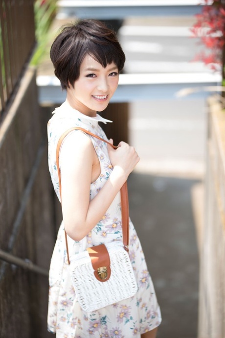 japanese skirt hot sex images