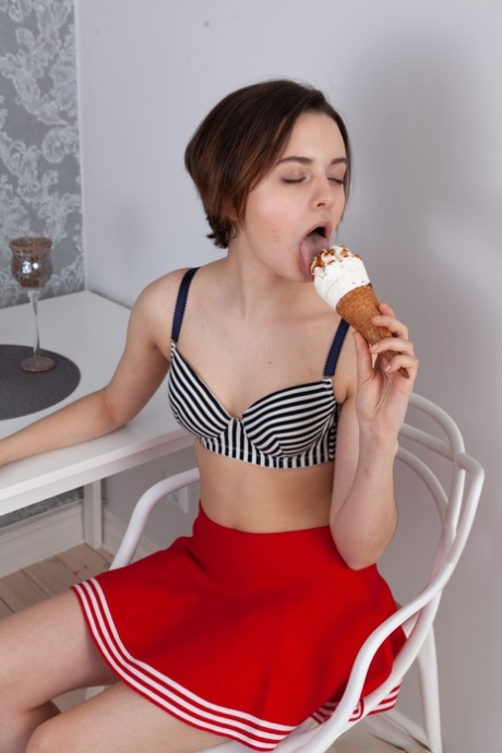 Melody Sweet nude star photos
