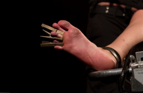 bdsm fødder kunst hd pic