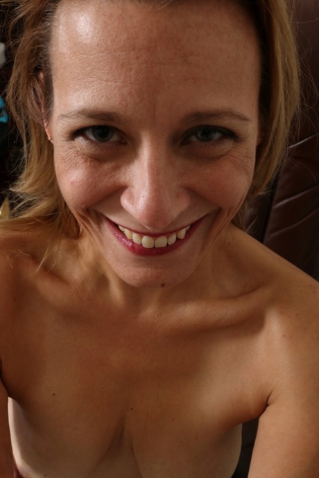 cougar épais nu des photos